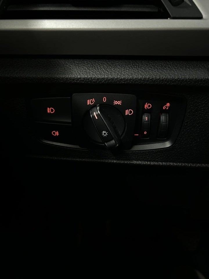 BMW 118d 2,0 Advantage aut. 5d