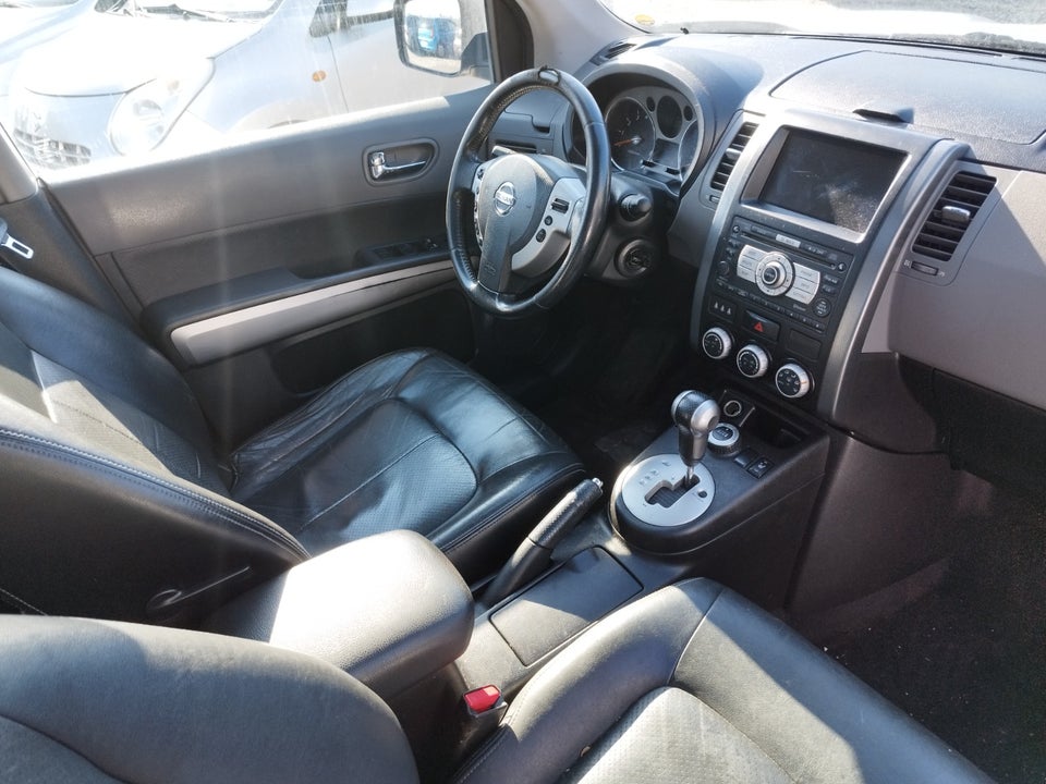 Nissan X-Trail 2,5 SE CVT 4x4 Van 5d
