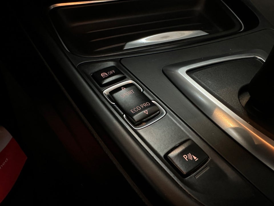 BMW 318d 2,0 Touring aut. 5d