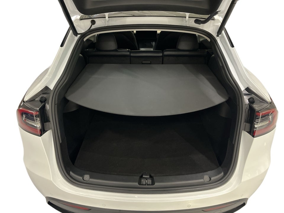 Tesla Model Y Long Range AWD 5d