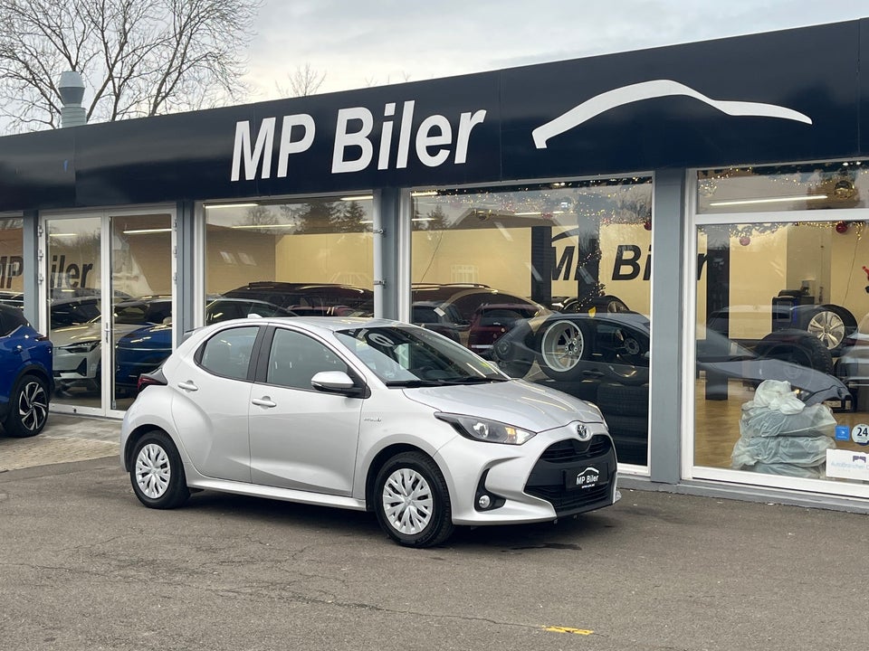 Toyota Yaris 1,5 Hybrid H3 e-CVT 5d