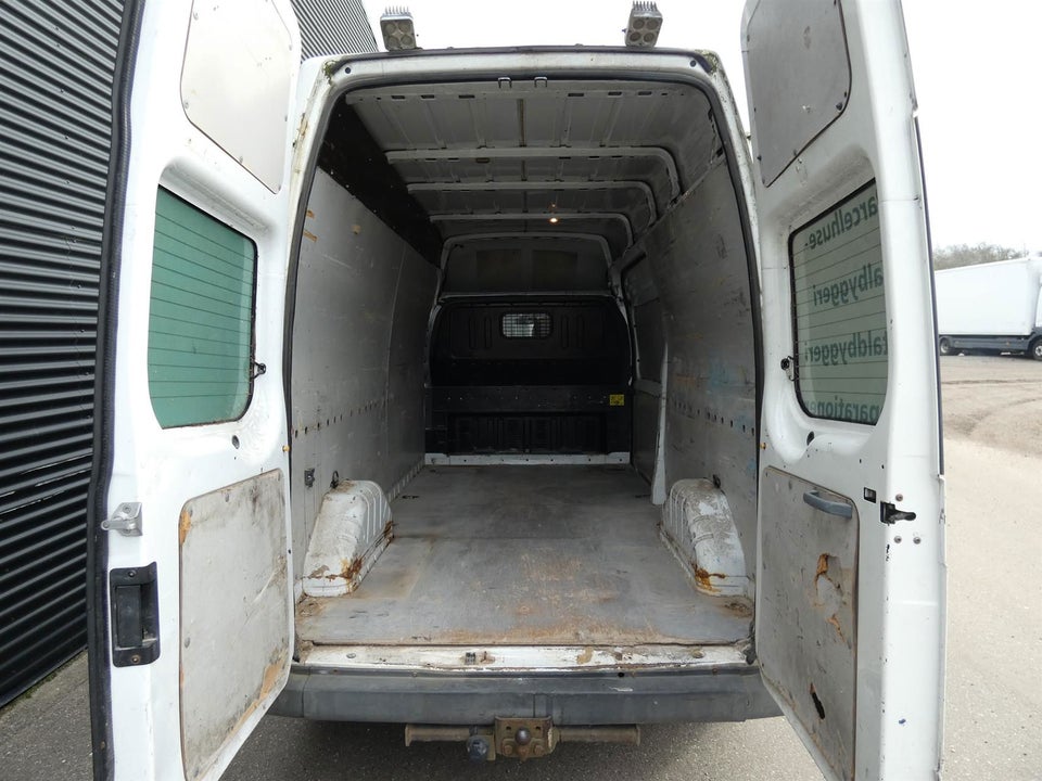 Ford Transit 300M Van 2,2 TDCi 125 Trend FWD 4d