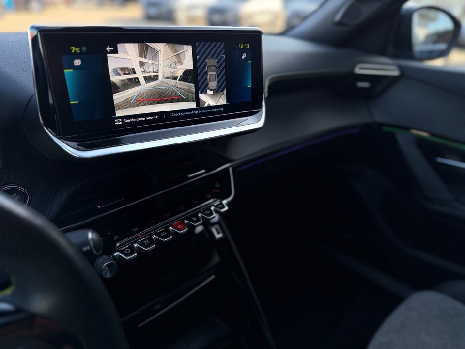 Peugeot e-2008 50 GT Pack 5d