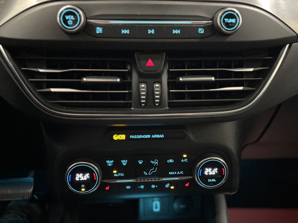 Ford Focus 2,0 EcoBlue Titanium stc. aut. 5d