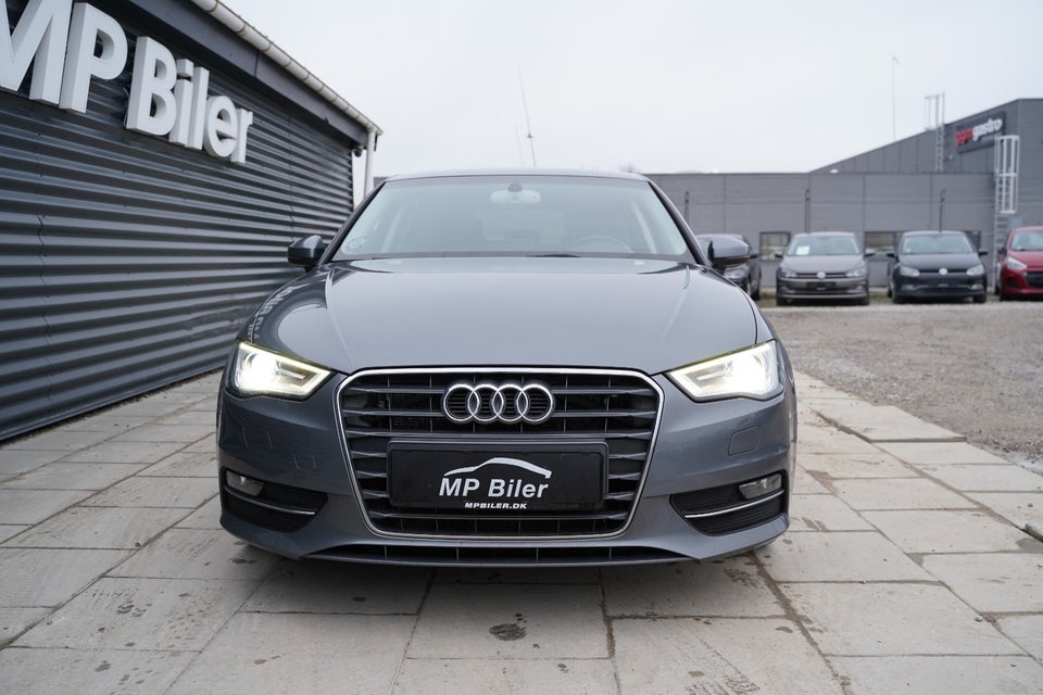 Audi A3 2,0 TDi 150 Ambiente Sportback S-tr. 5d