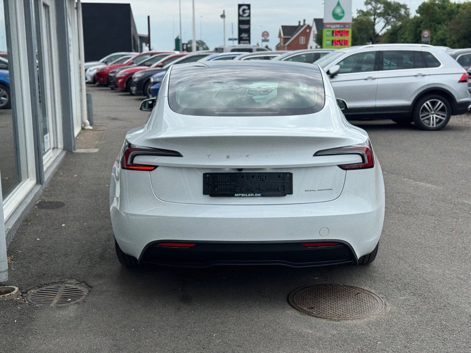 Tesla Model 3 Long Range AWD 4d