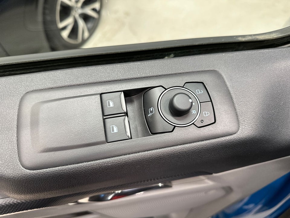 Ford E-Transit Custom 320L 64 Limited
