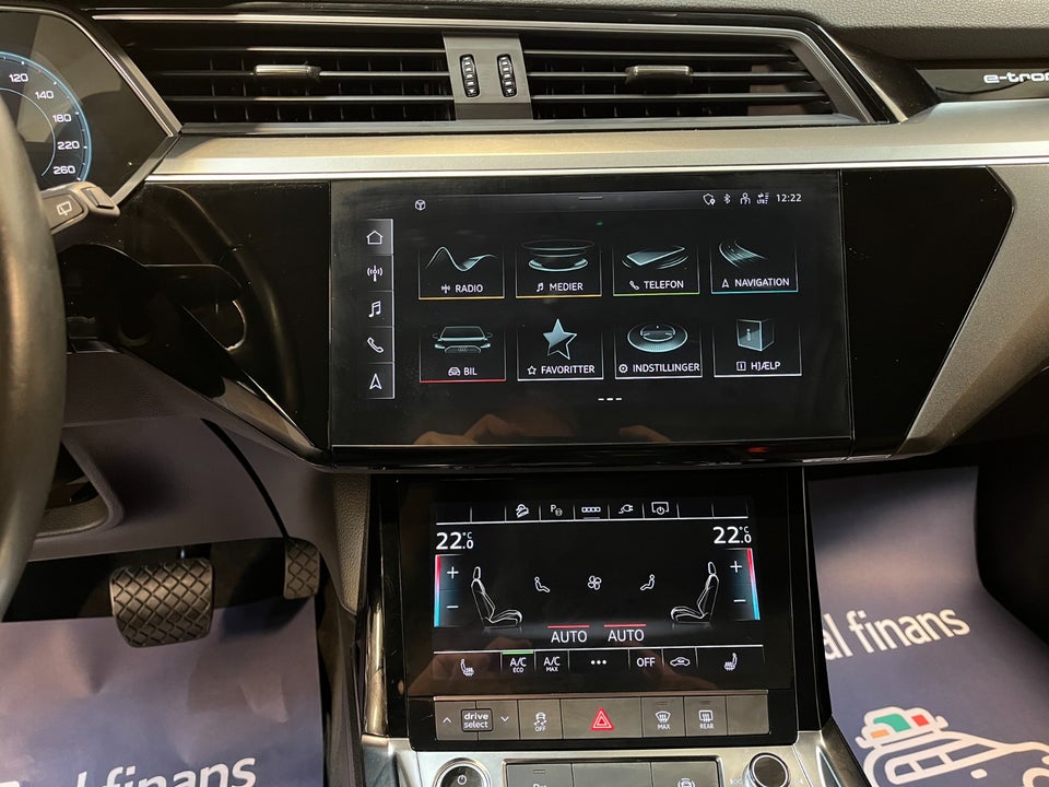 Audi e-tron 55 quattro 5d