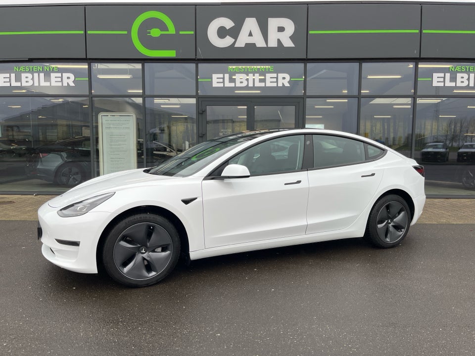 Tesla Model 3 Long Range AWD 4d