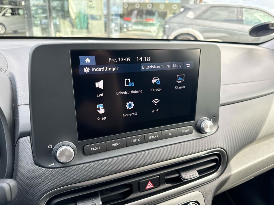 Hyundai Kona 64 EV Essential 5d