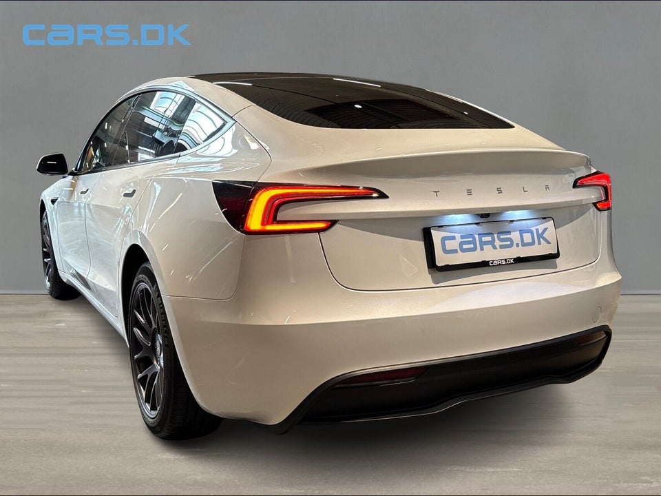 Tesla Model 3 RWD 4d