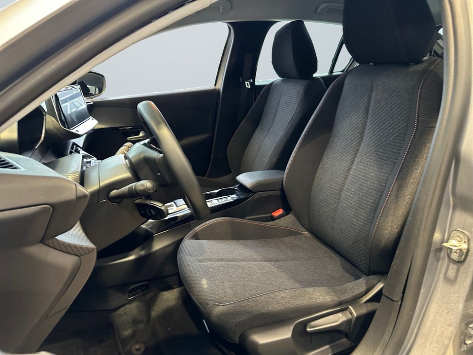Peugeot e-208 50 Style 5d