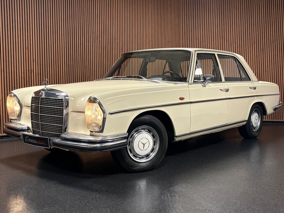 Mercedes 280 S 2,8  4d