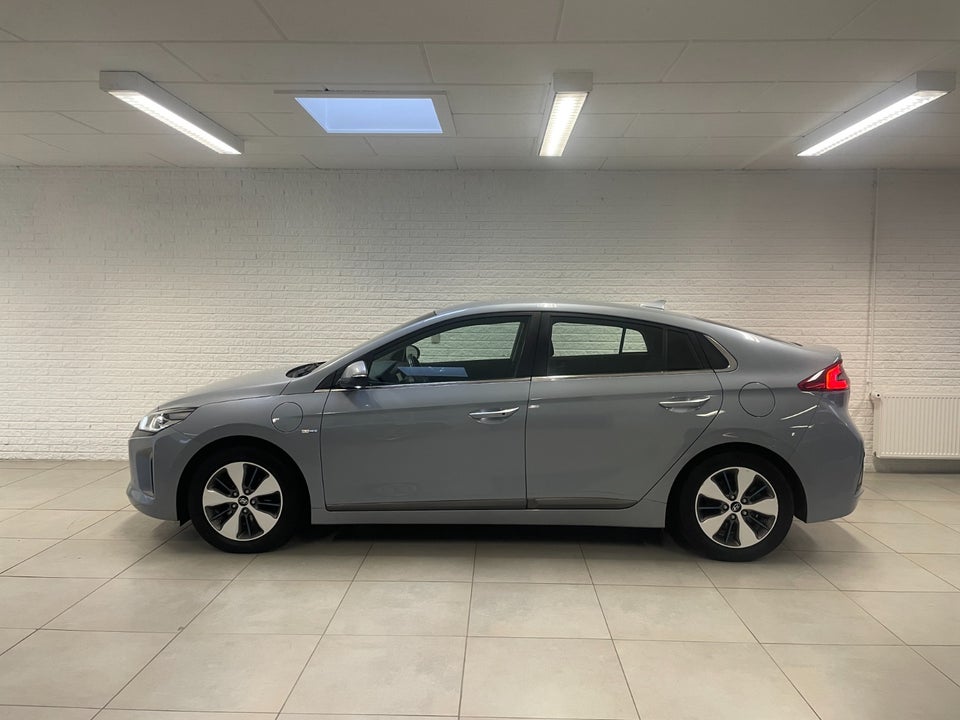 Hyundai Ioniq 1,6 PHEV Trend DCT 5d