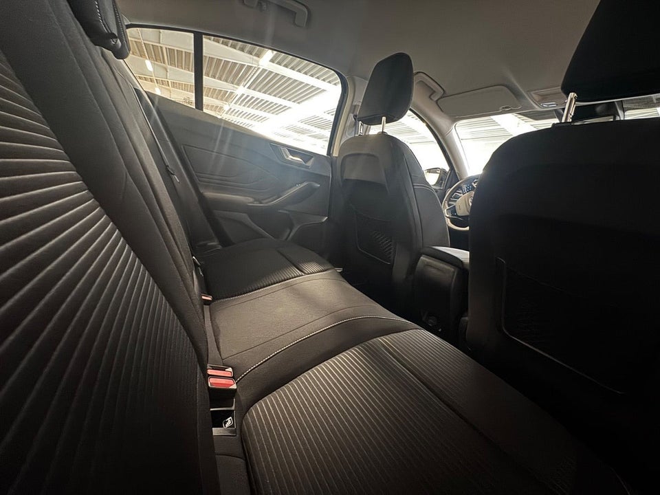 Ford Focus 1,0 EcoBoost mHEV Titanium 5d