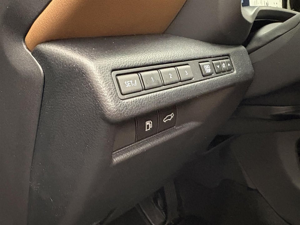 Lexus LBX 1,5 Hybrid Relax 5d