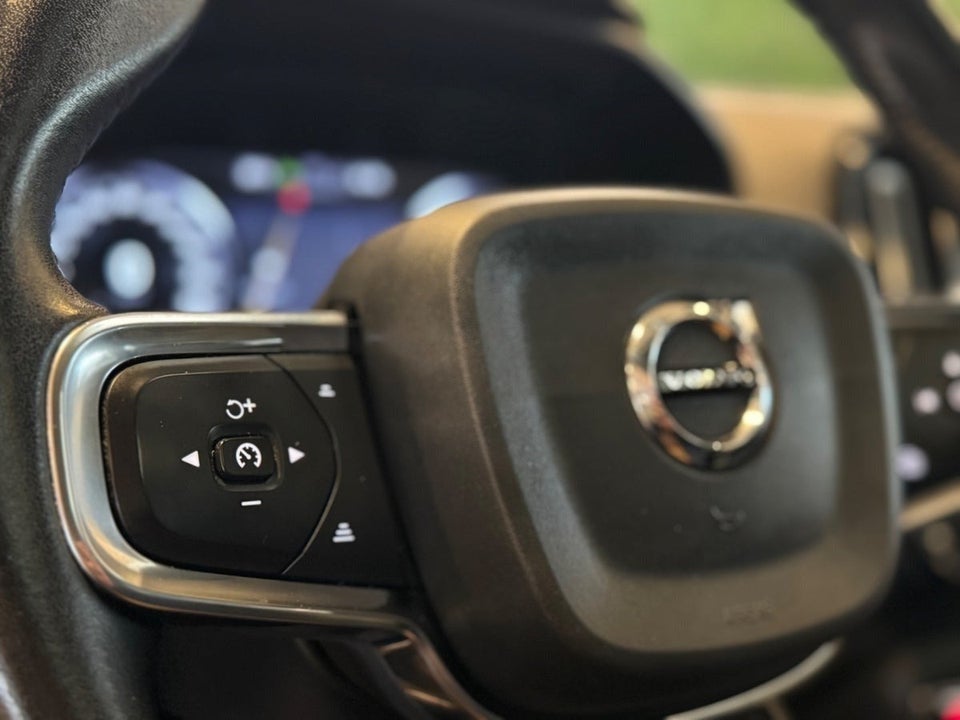 Volvo XC40 2,0 D4 190 Inscription aut. AWD 5d