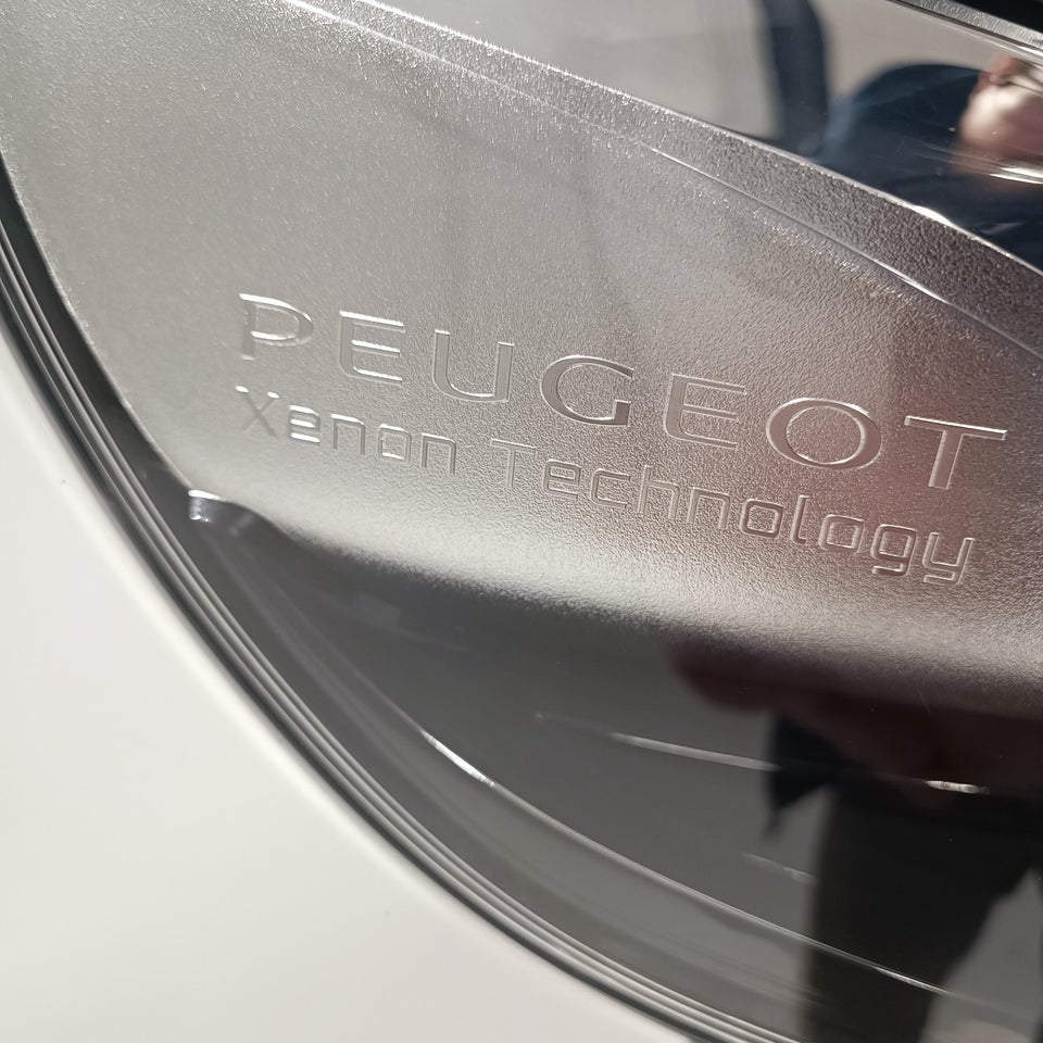 Peugeot Expert 2,0 BlueHDi 144 L2 Premium EAT8 Van