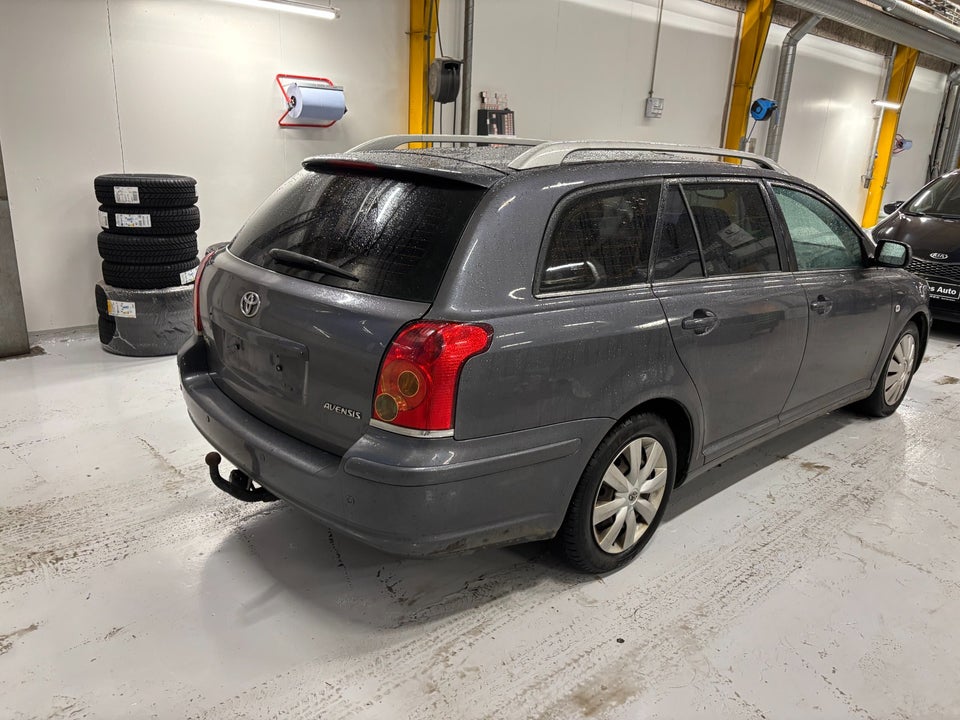 Toyota Avensis 1,8 VVT-i Sol 4d