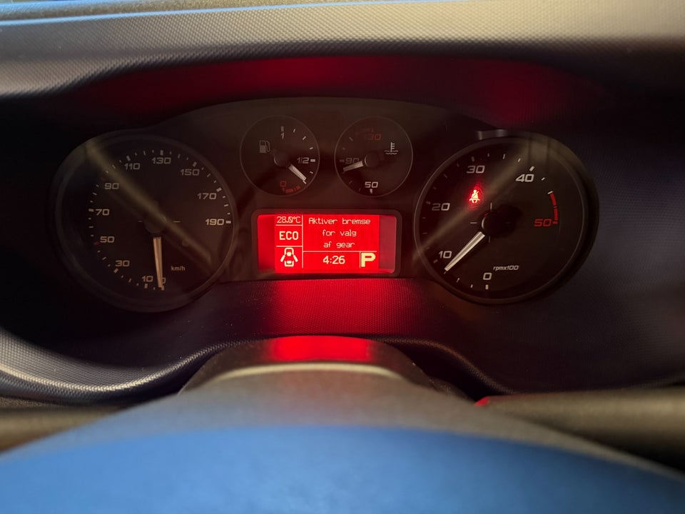 Iveco Daily 2,3 35C14 13,4m³ Van AG8