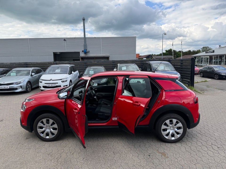Citroën C4 Cactus 1,6 BlueHDi 100 BlackLine 5d
