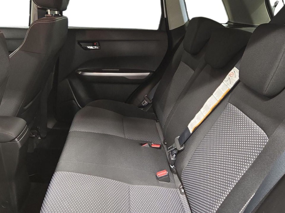 Suzuki Vitara 1,0 Boosterjet Active KUP aut. 5d