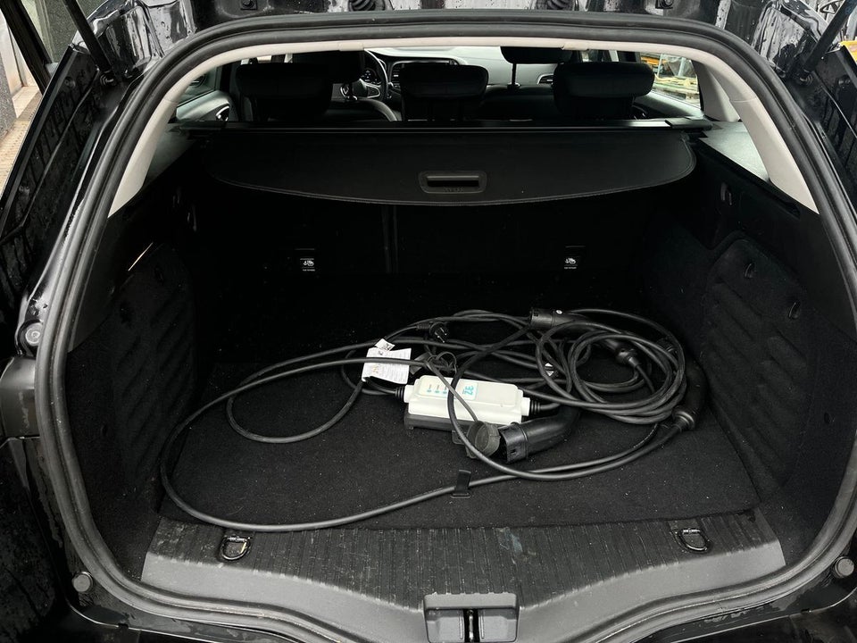 Renault Megane IV 1,6 E-Tech Zen Sport Tourer 5d
