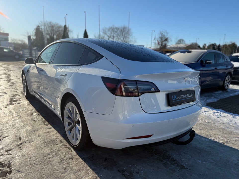 Tesla Model 3 Standard Range+ RWD 4d