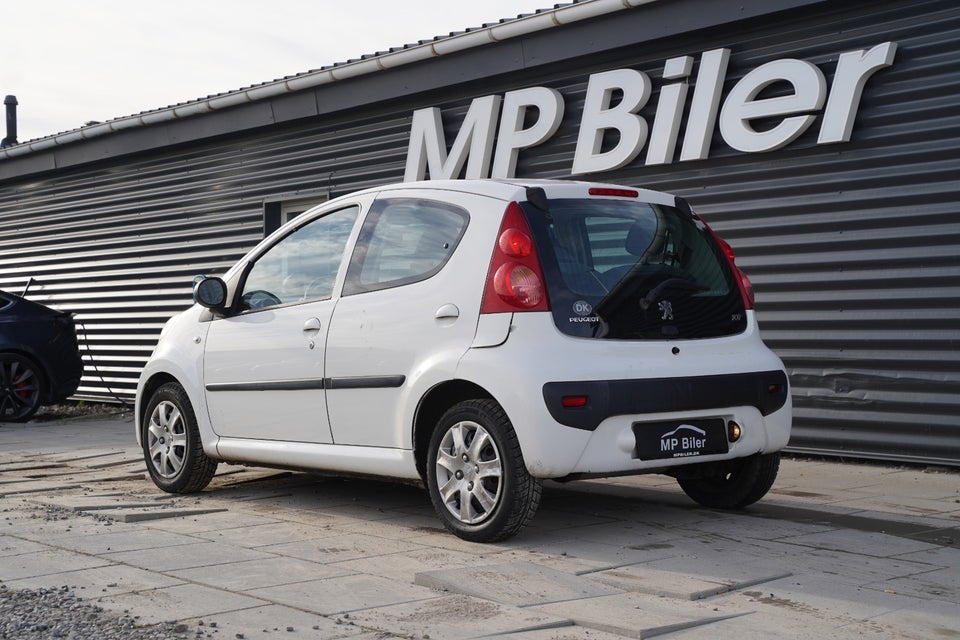 Peugeot 107 1,0 Urban 5d