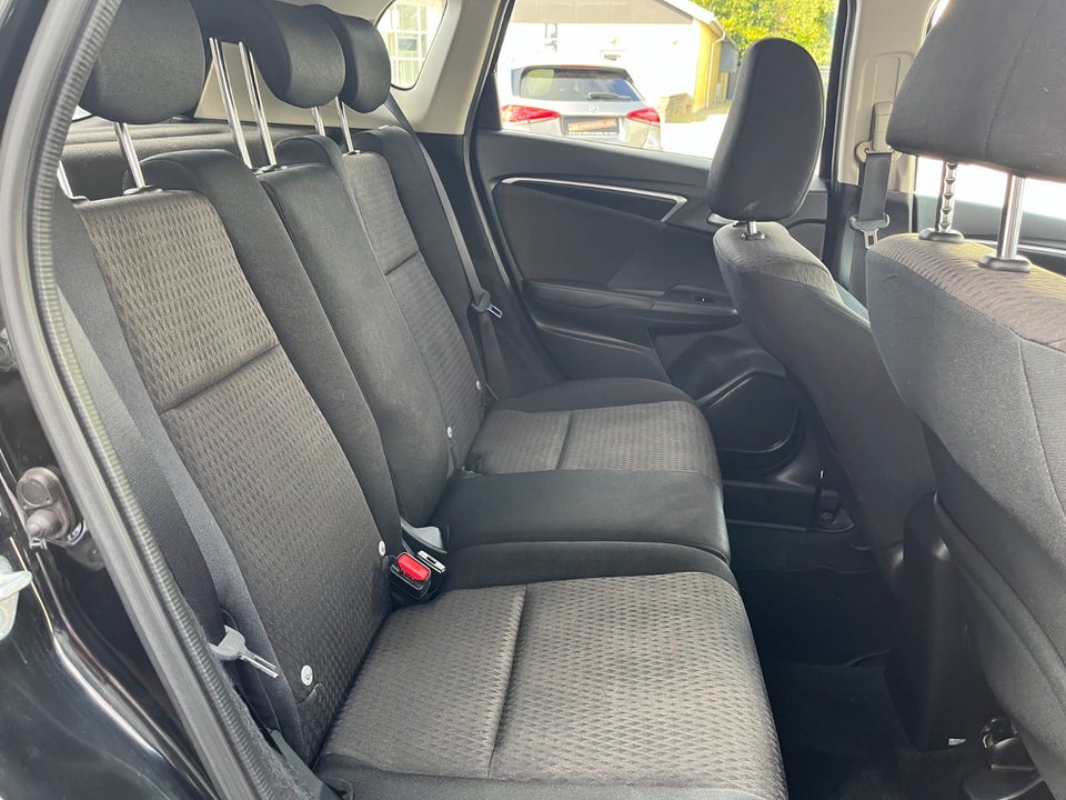 Honda Jazz 1,3 i-VTEC Elegance CVT 5d