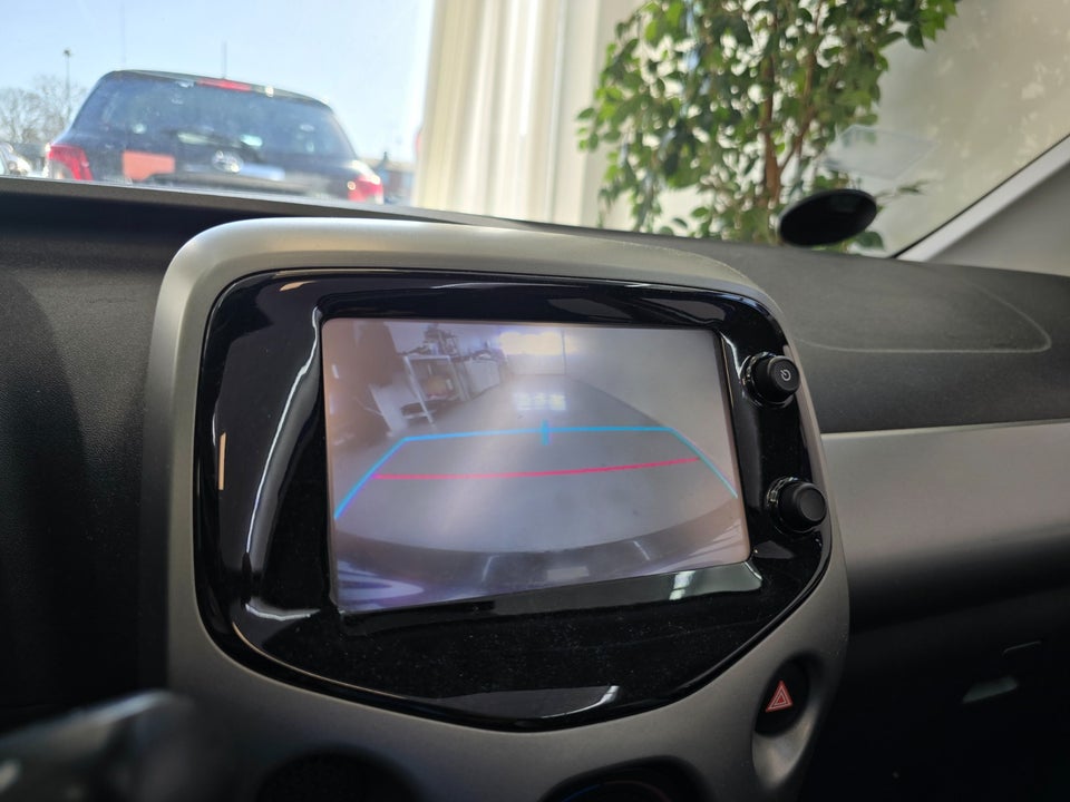 Toyota Aygo 1,0 VVT-i x-sky 5d