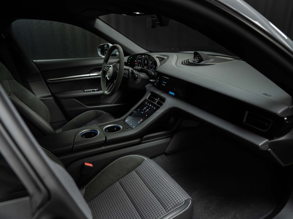 Porsche Taycan Performance+ Sport Turismo 5d