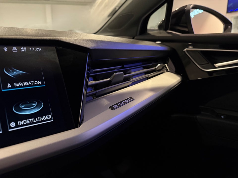 Audi Q4 e-tron 45 S-line 5d