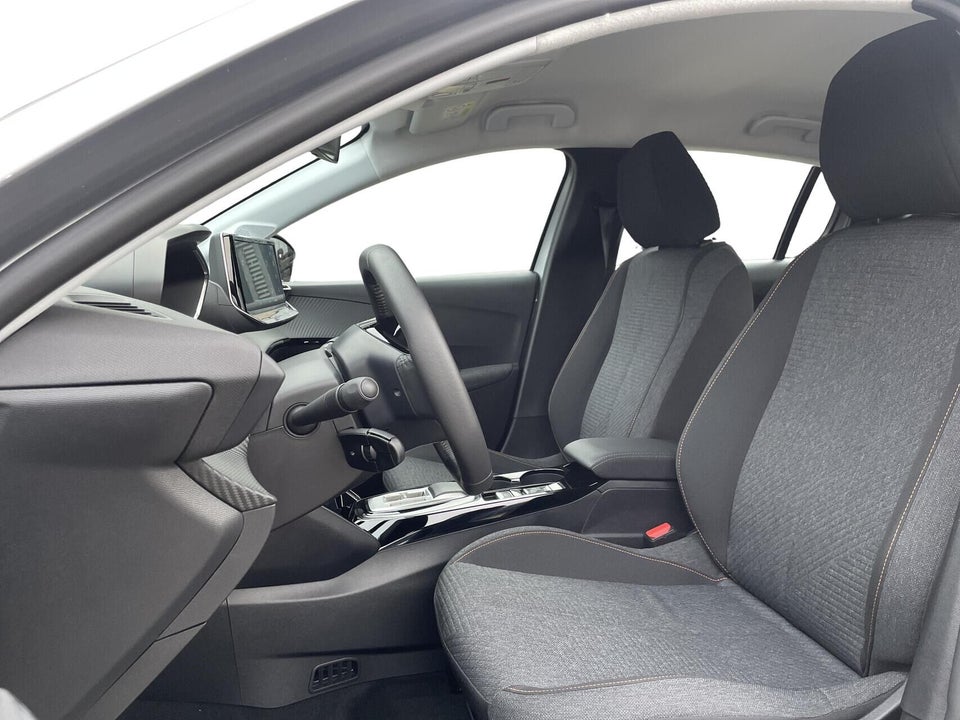 Peugeot e-208 50 Style 5d