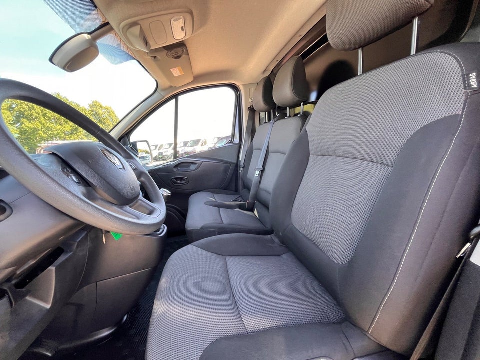 Renault Trafic T29 2,0 dCi 120 L2H1