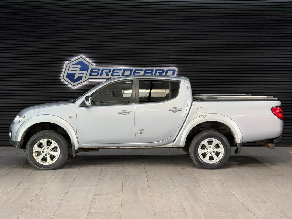 Mitsubishi L200 2,5 DI-D Db.Kab Intense aut. 4d