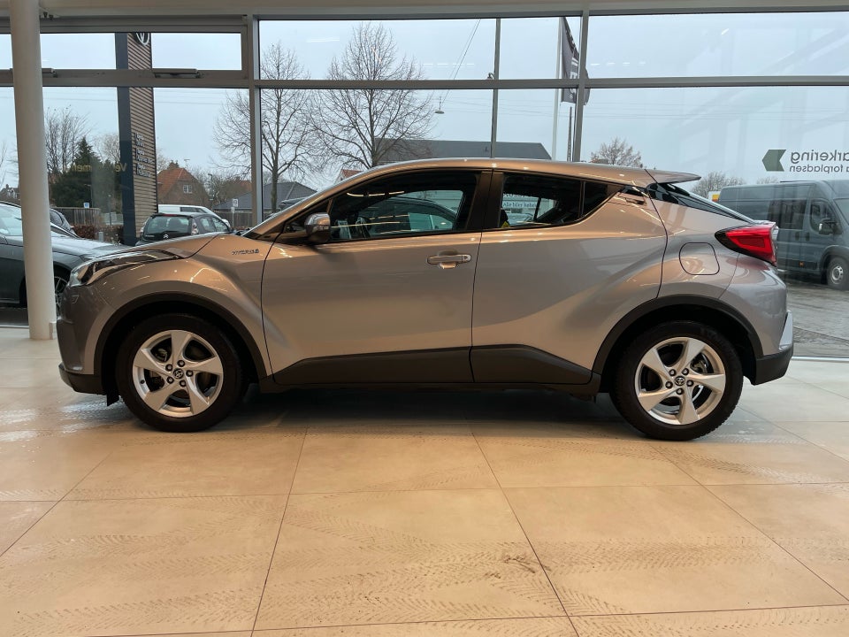 Toyota C-HR 1,8 Hybrid Limited CVT 5d