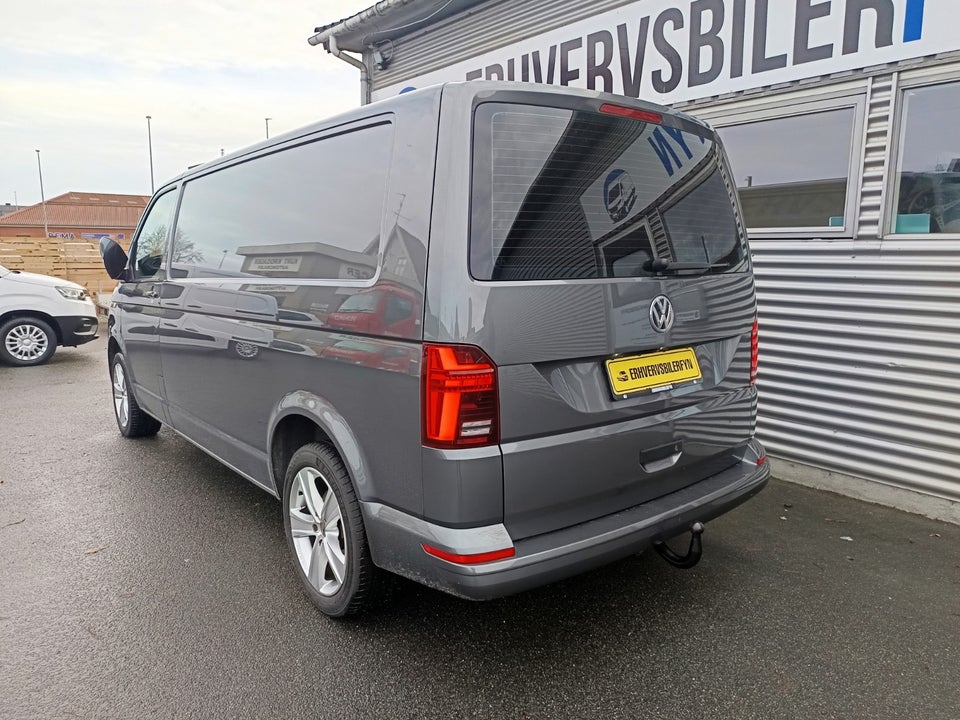 VW Transporter 2,0 TDi 150 Kassevogn DSG lang