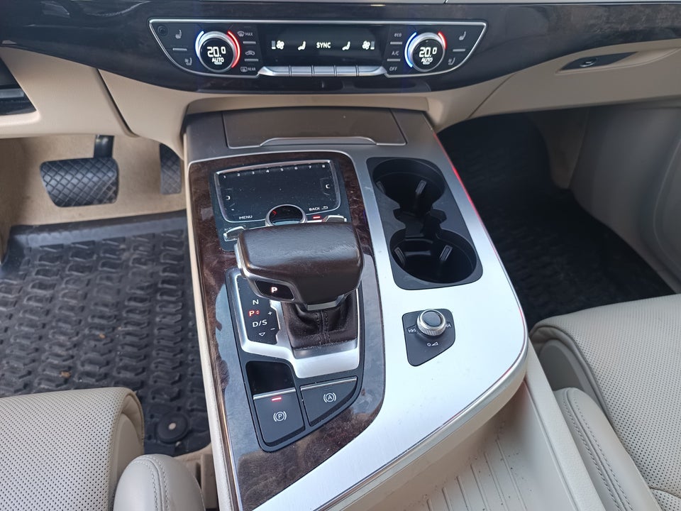 Audi Q7 3,0 TDi 272 quattro Tiptr. Van 5d