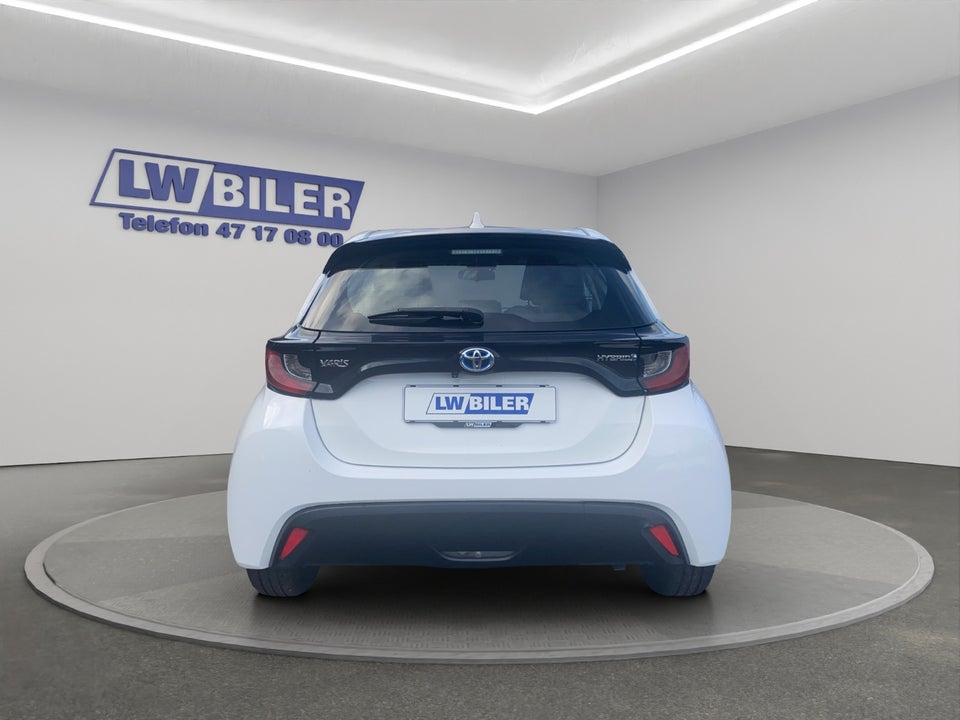 Toyota Yaris 1,5 Hybrid Essential e-CVT 5d