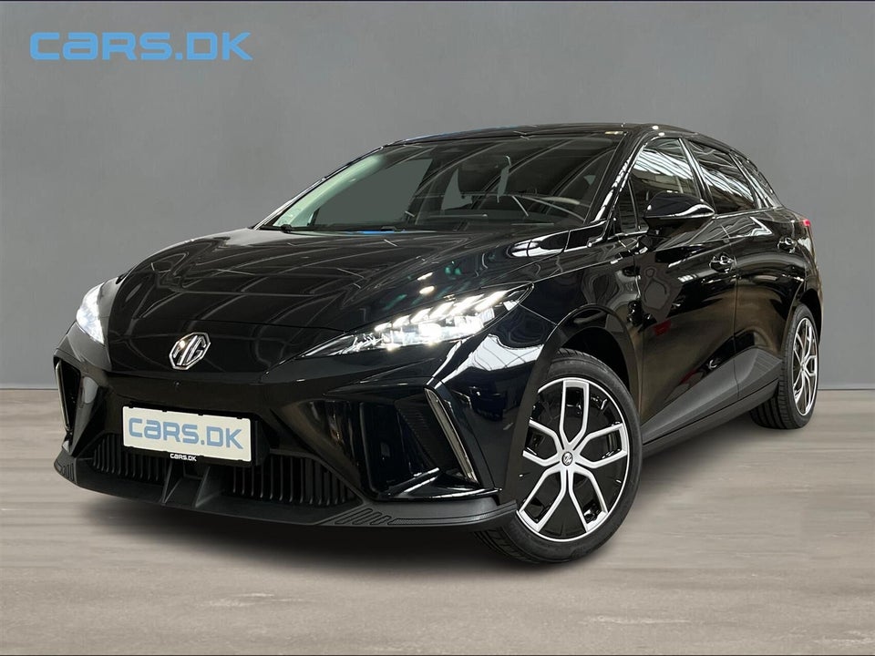 MG 4 64 Luxury 5d