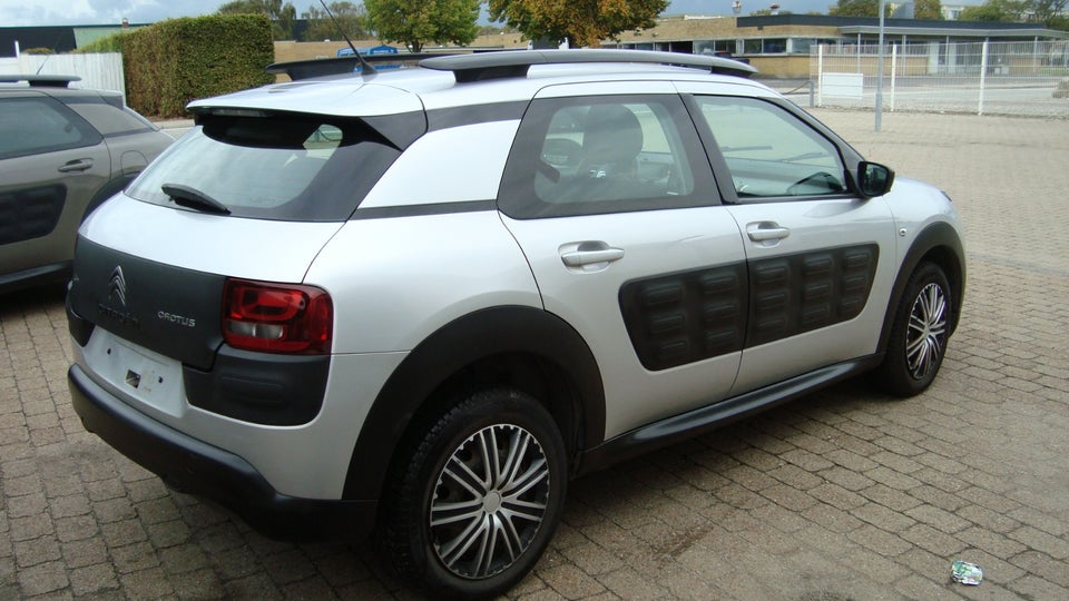 Citroën C4 Cactus 1,6 BlueHDi 100 Feel 5d