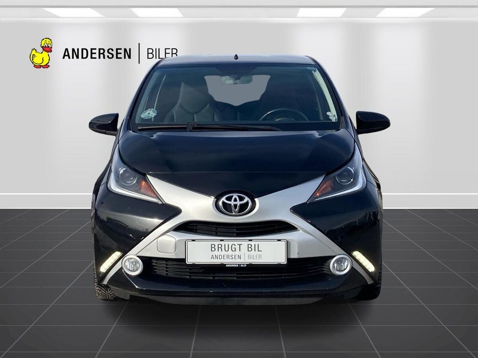 Toyota Aygo 1,0 VVT-i x-black 5d