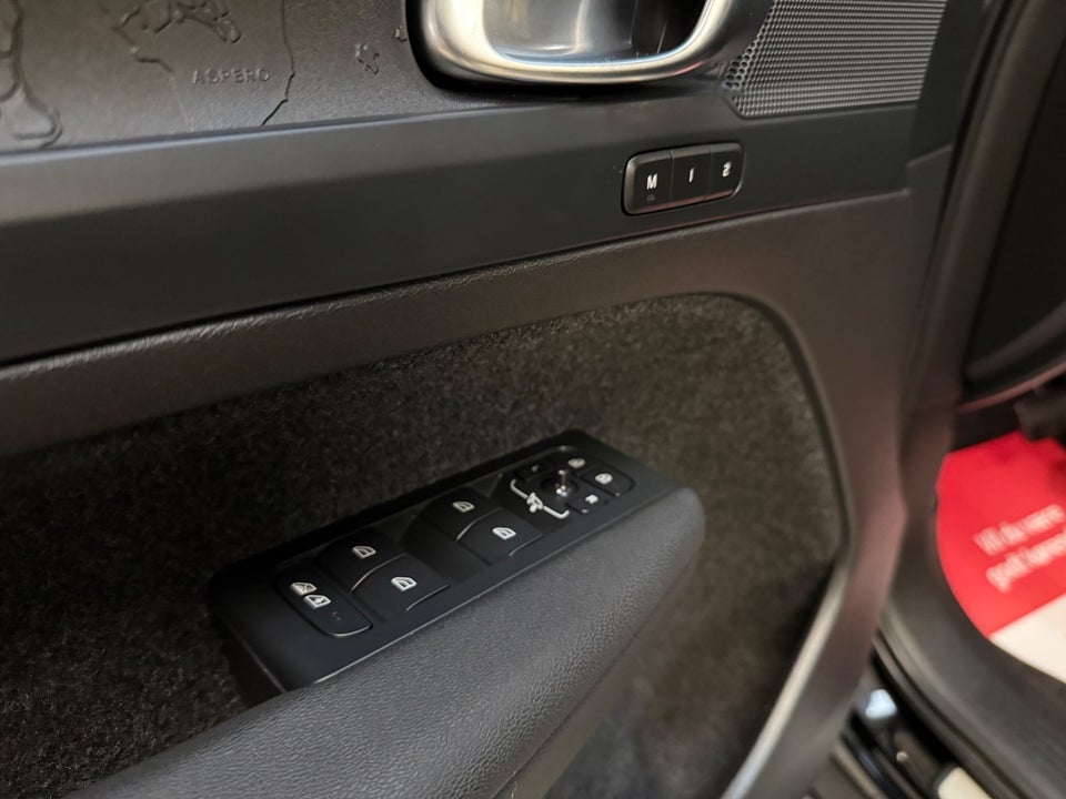 Volvo XC40 P6 ReCharge Plus 5d