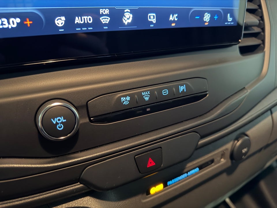 Ford E-Transit 350 L3 Chassis 68 Trend H1 RWD