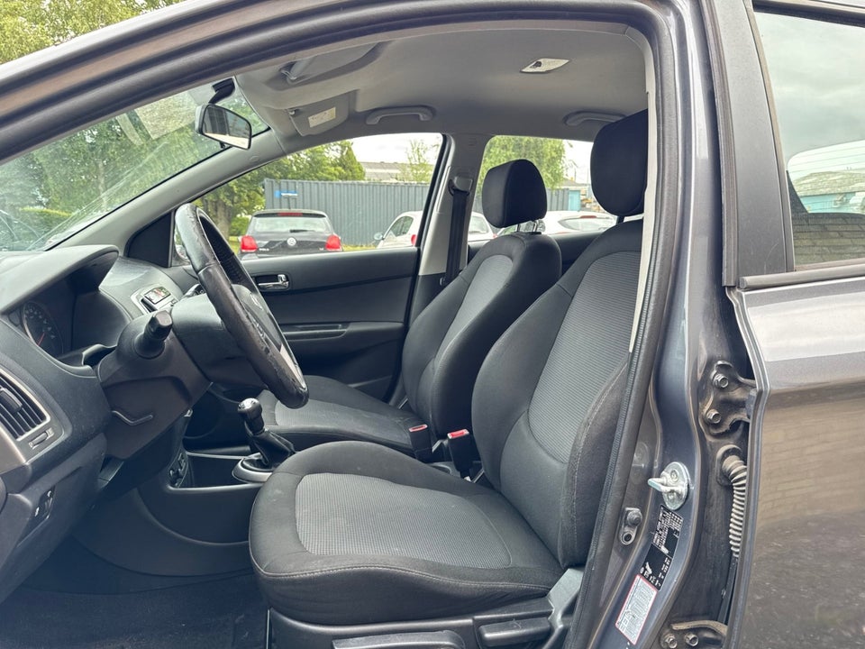 Hyundai i20 1,25 Classic XTR 5d
