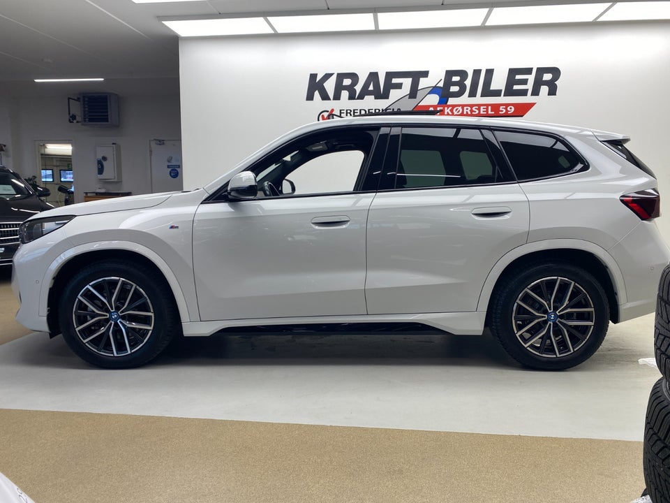 BMW iX1 xDrive30 M-Sport 5d