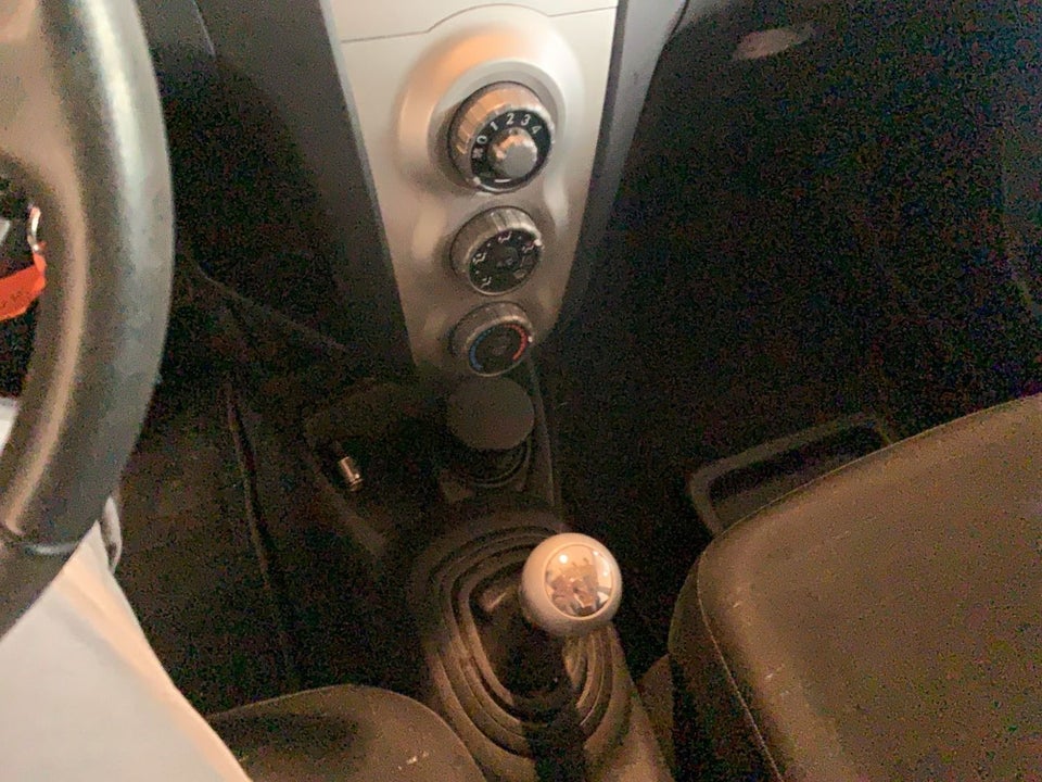 Toyota Yaris 1,3 Luna Sport 5d