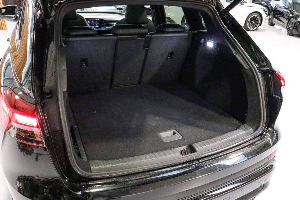 Audi Q4 e-tron 50 S-line quattro 5d