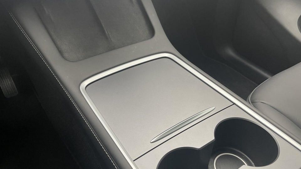 Tesla Model Y Long Range AWD 5d